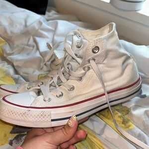 White converse all stars lightly worn mens 4 womens